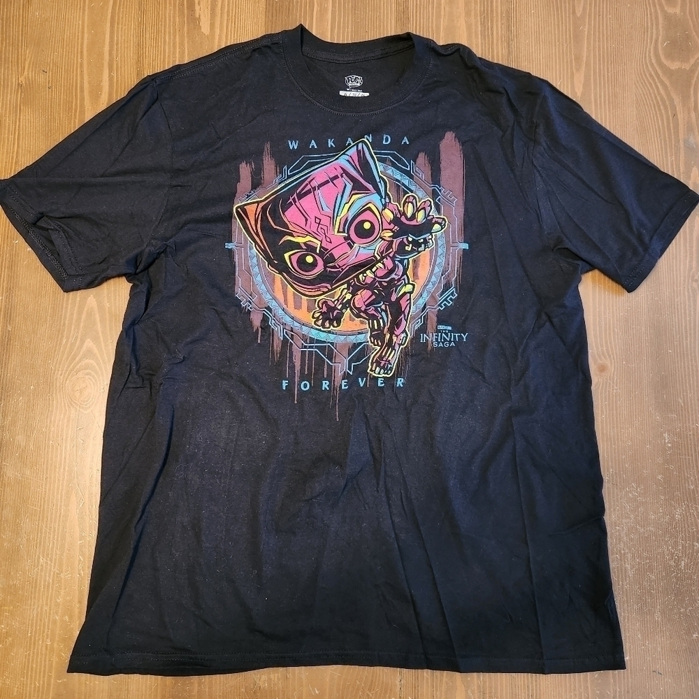 Funko Pop Tees Black Panther Black Light T-Shirt Size XL Wakanda Forever